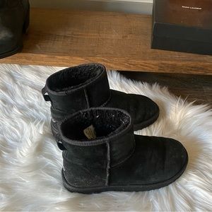 Black Mini Uggs